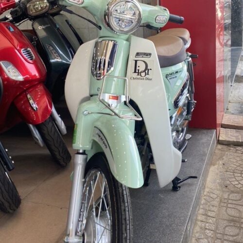 Dòng xe 50cc kiểu dáng Cup – của Dealim – xanh ngọc